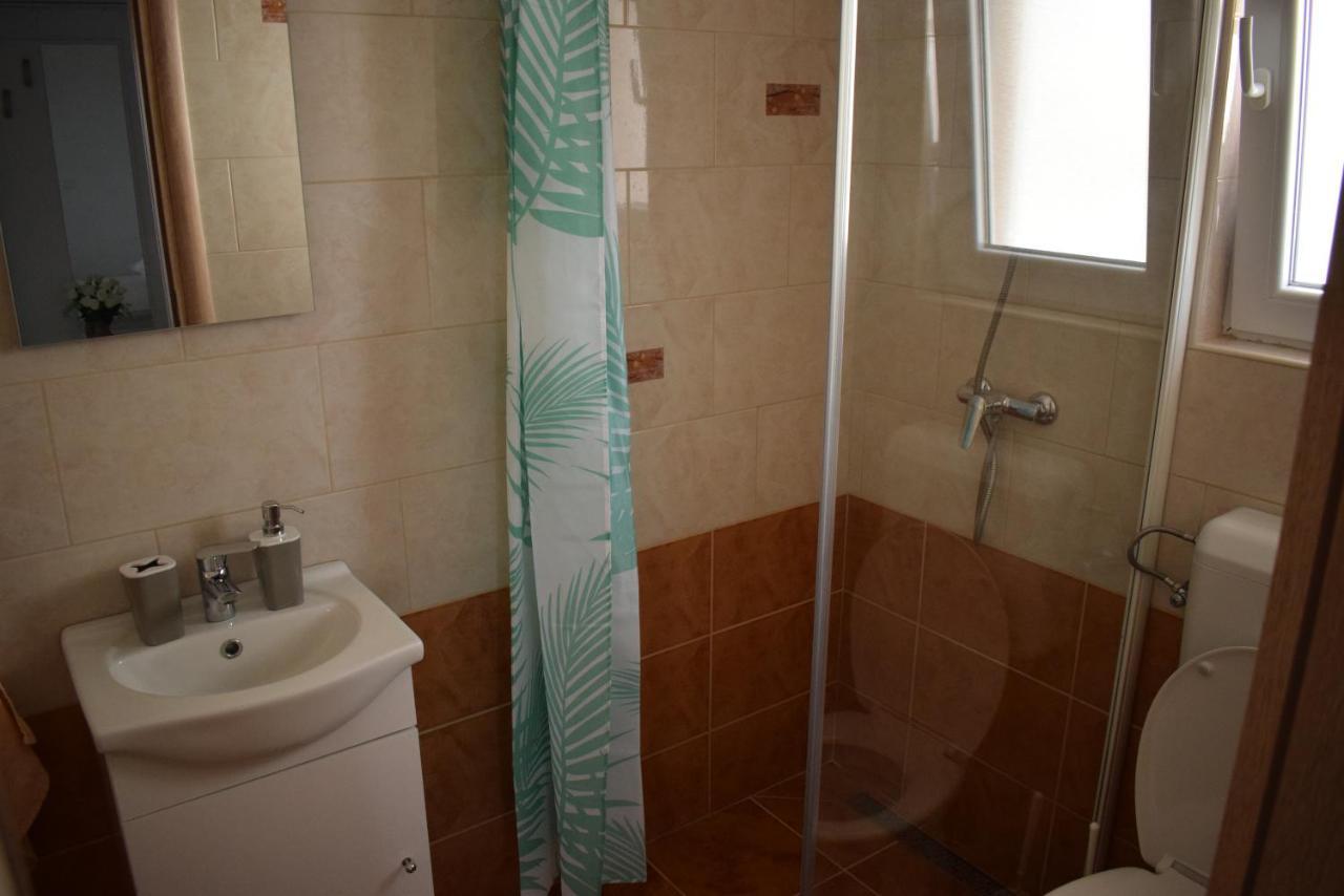 Apartmani Katica Novalja Exterior foto