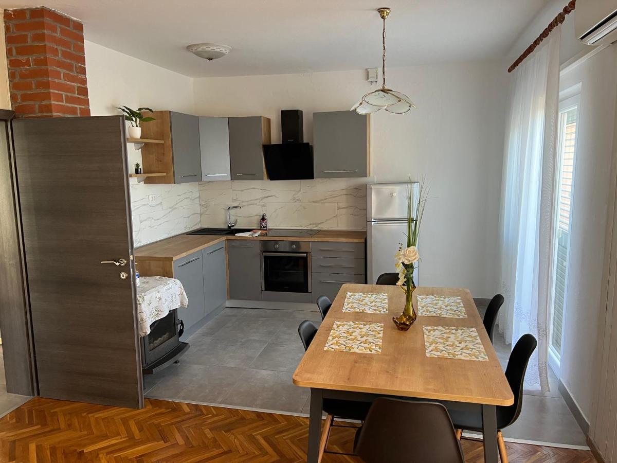 Apartmani Katica Novalja Exterior foto